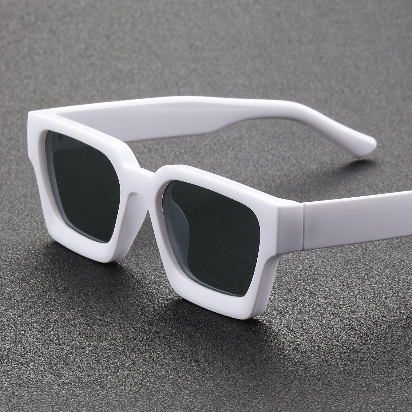 Angular Retro Sunglasses for Men and Women – Y2K Style