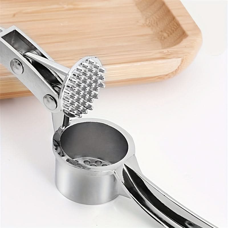 Garlic Crusher Tool – Heavy Duty Press for Efficient Crushing
