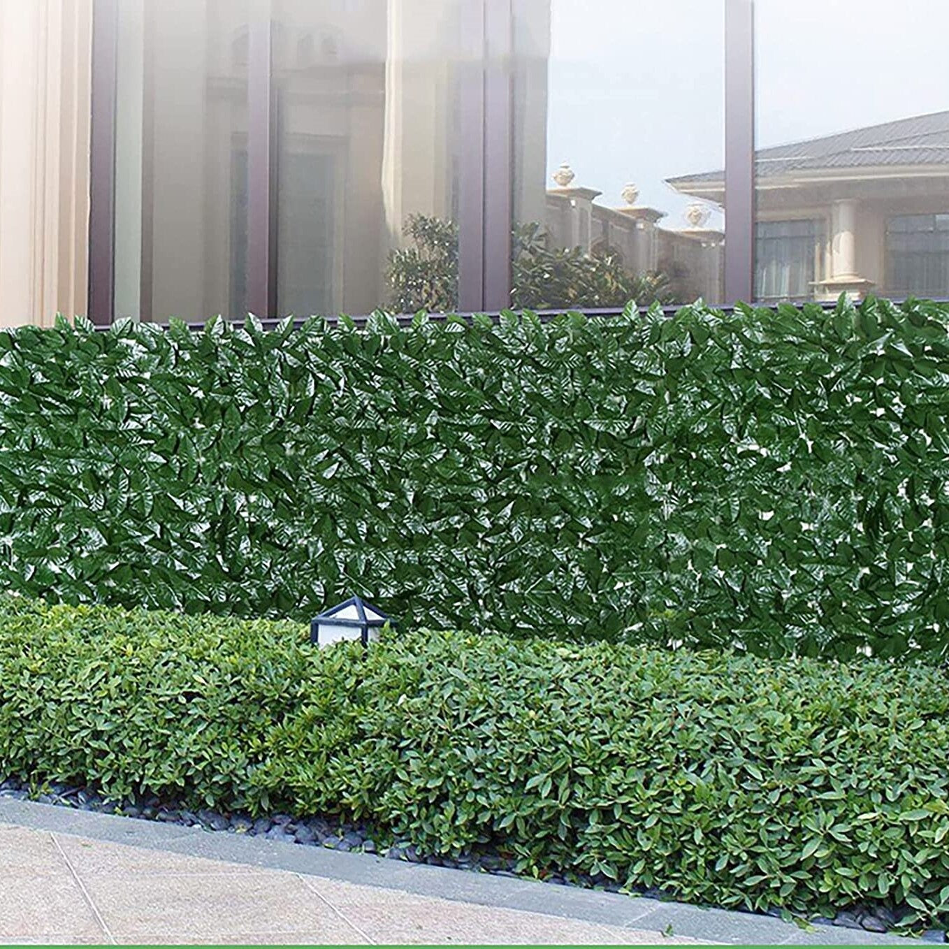 Weather-Resistant Garden Privacy Screen with Artificial Leaf Design