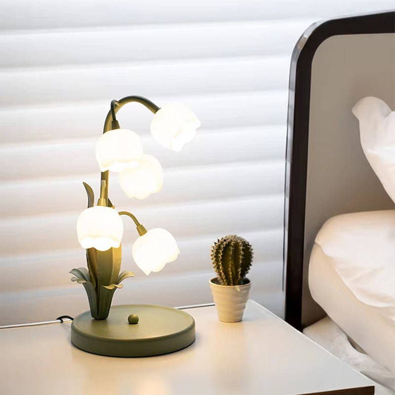USB Powered Bonsai Table Lamp with Artificial Rose and 3 Lighting Options