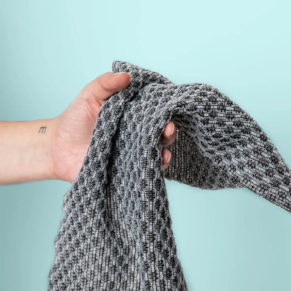 Bamboo Charcoal Exfoliating Towel – Cleanse Deeply for Soft Skin