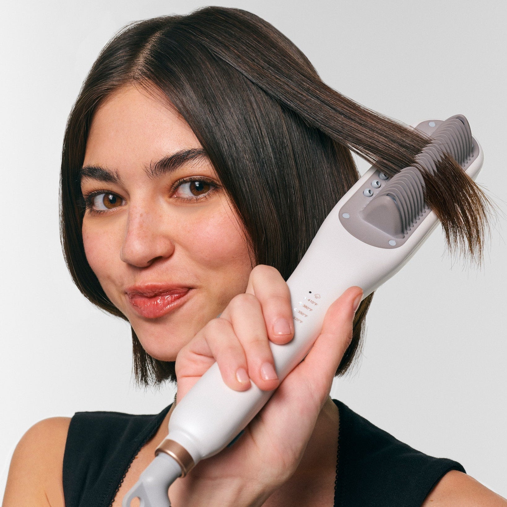 VelaSteam™ — Transform Frizz into Silky, Head-Turning Shine in Minutes