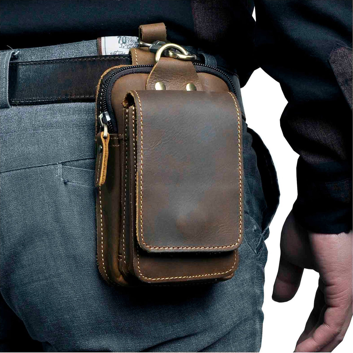 Waist Bag in Cowhide with Padded Phone Compartment and Magnetic Pocket