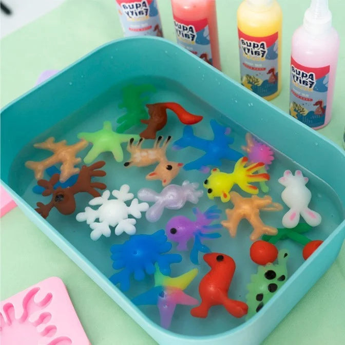 Underwater Shape Art Set with Molds and Paints for Creative Fun