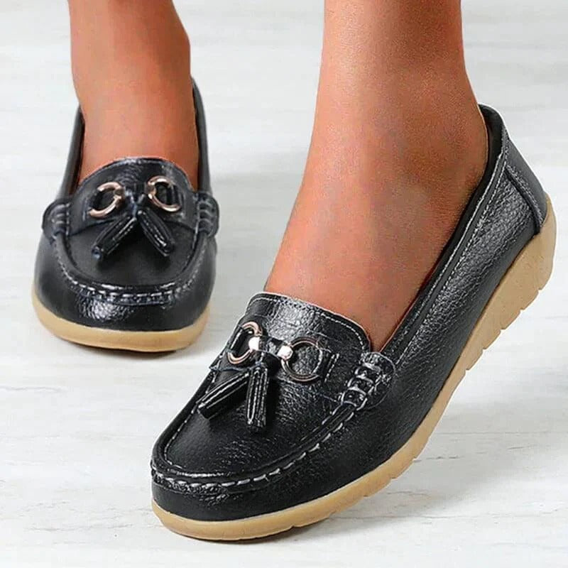 Womens Loafers with Curved Insole Design in Leather