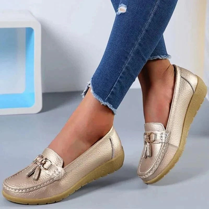 Womens Loafers with Curved Insole Design in Leather