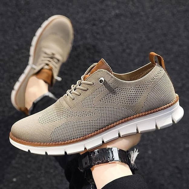 Cushioned Sole Urban Walking Sneakers with Breathable Design