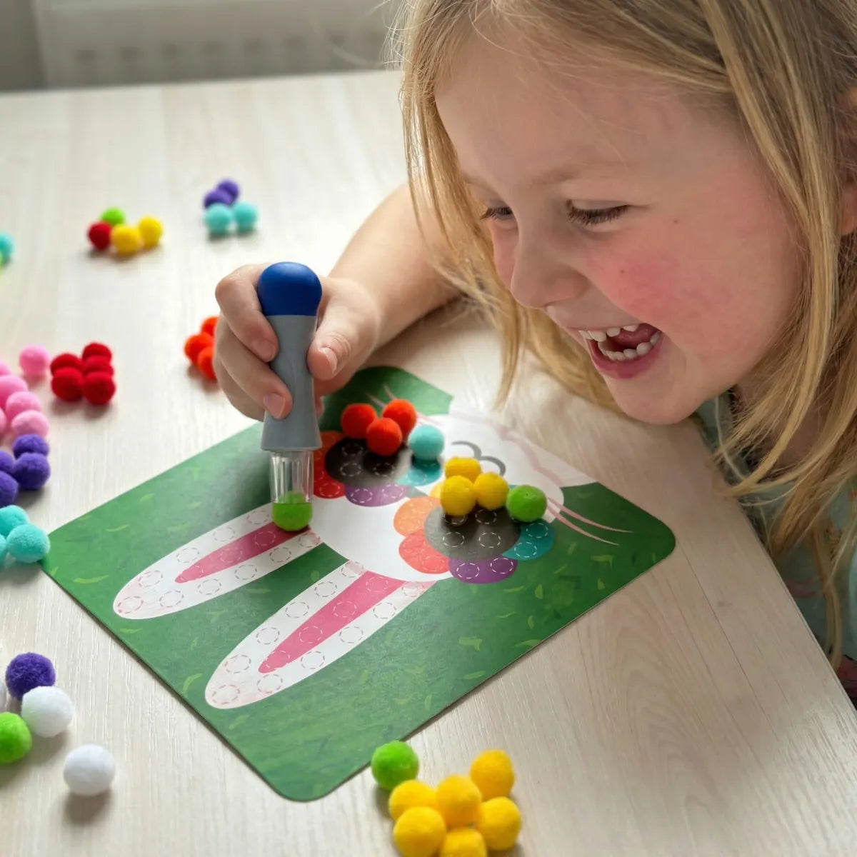 Mess-Free Creative Activity Set for Kids – Animal Pom-Poms
