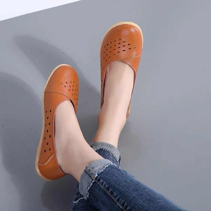 Womens Wide Fit Leather Loafers with Comfort Cushioning