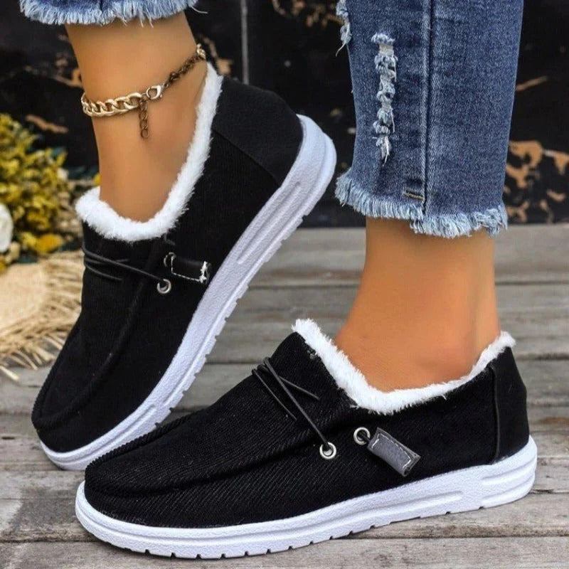 Women’s Modern Styled Insulated Winter Footwear