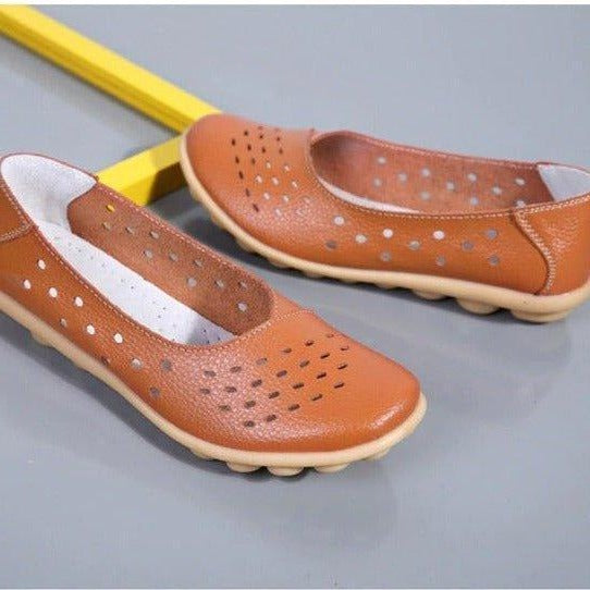 Womens Wide Fit Leather Loafers with Comfort Cushioning