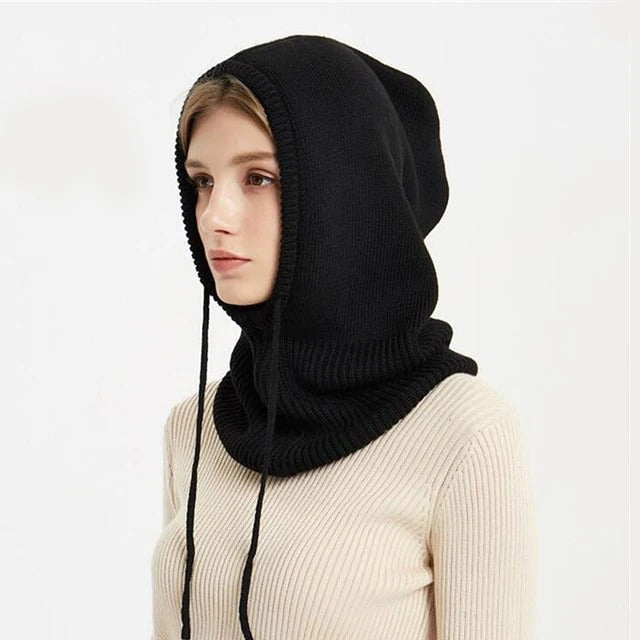 Soft Ribbed Winter Beanie Made of Cashmere Knit