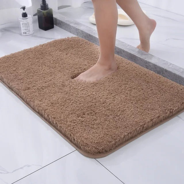 Plush Pile Bath Mat Made of Faux Fur