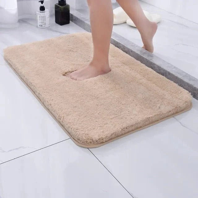 Plush Pile Bath Mat Made of Faux Fur