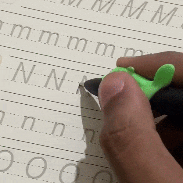 Children's 4-Pack Notebook Set with Pens for Ages 3 and Older