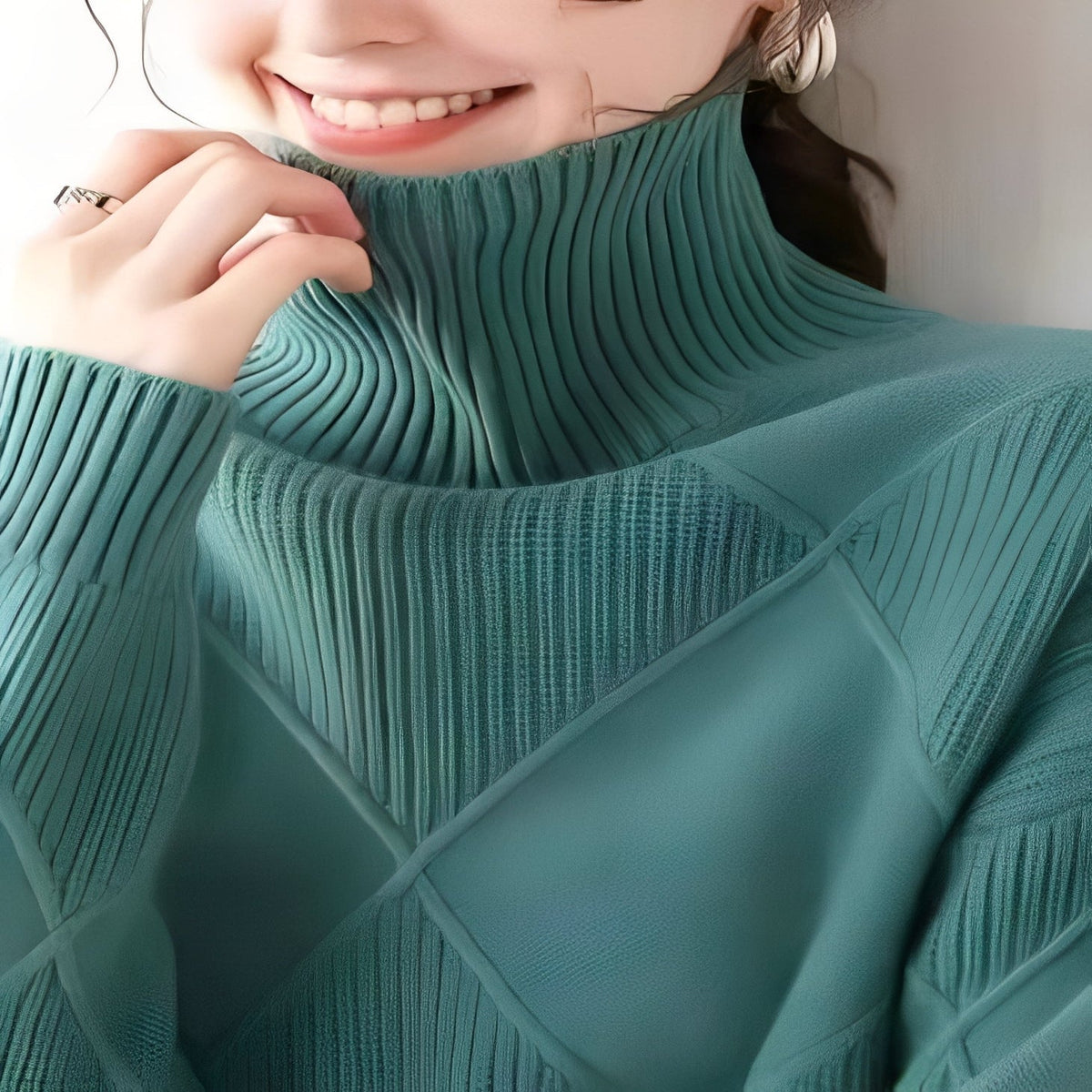 Oversized Women's Pullover in Cashmere with Textured Diamond Stitch