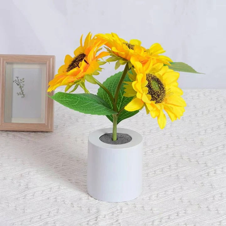 Warm Ambient Glow LED Table Lamp in Sunflower Design