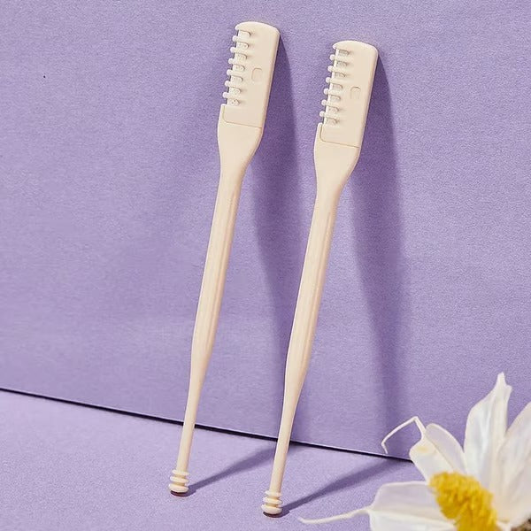 Gentle and Precise Nose Hair Trimmer with Safety Shield