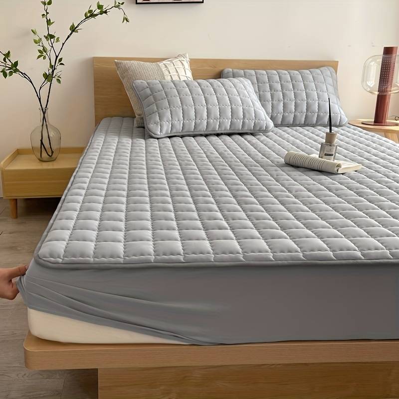 Fitted Sheet Style Quilted Mattress Protector