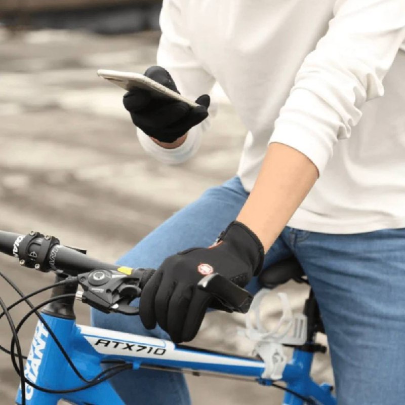Rechargeable Heated Winter Gloves – Waterproof and Warm