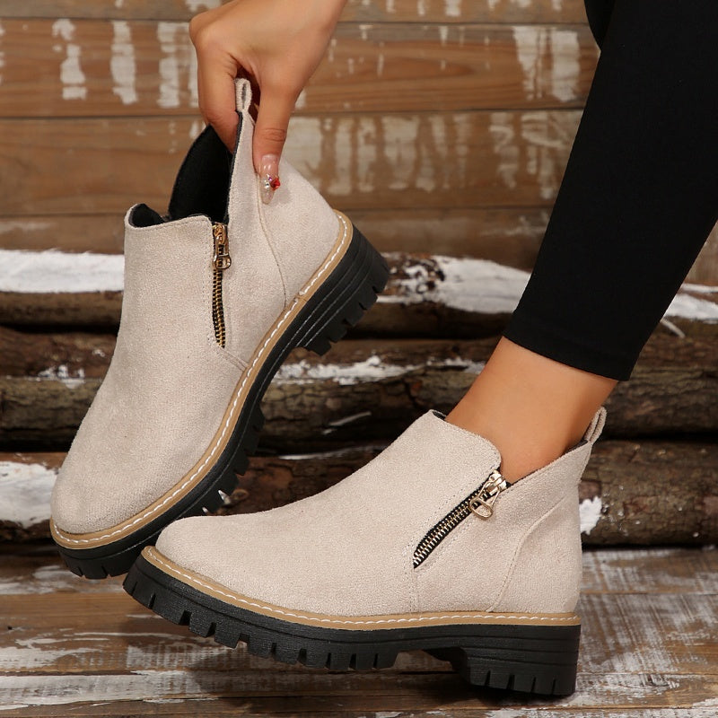 Chic and Cozy Women's Boots | Insulated Winter Footwear