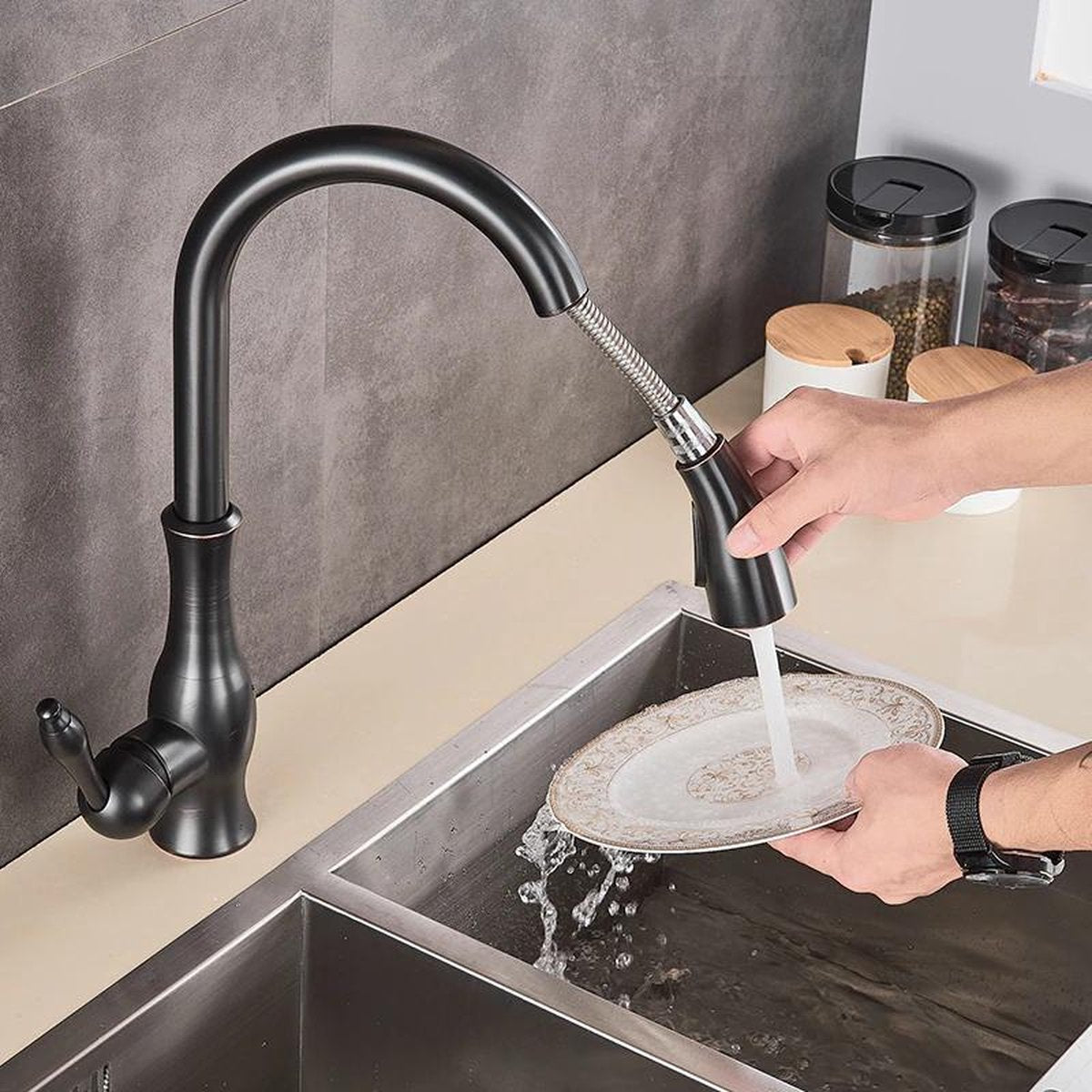 Versatile Pull-Down Kitchen Faucet for Effortless Tasks