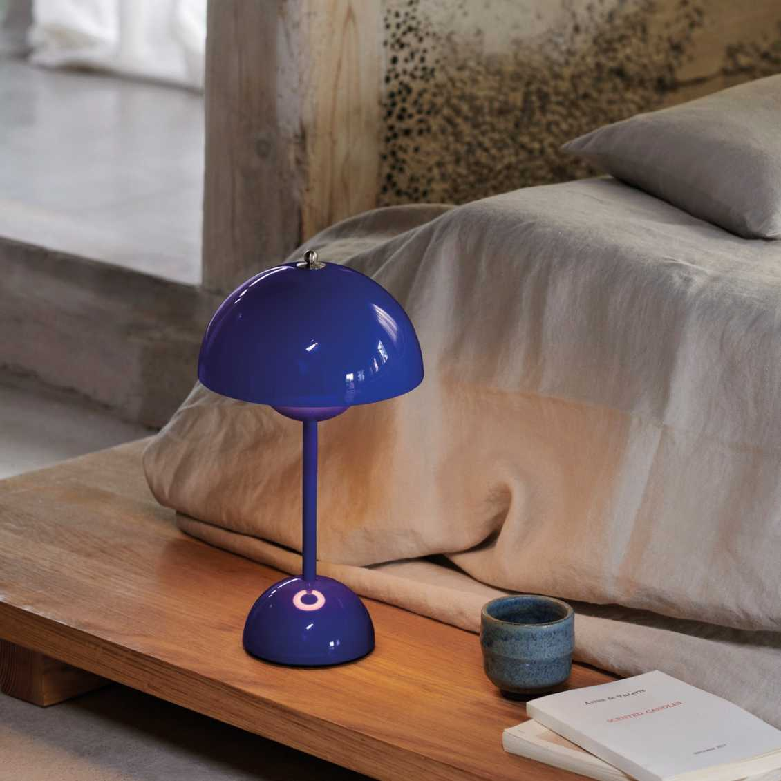 Retro Style Table Lamp – Wireless with 3 Adjustable Brightness Levels