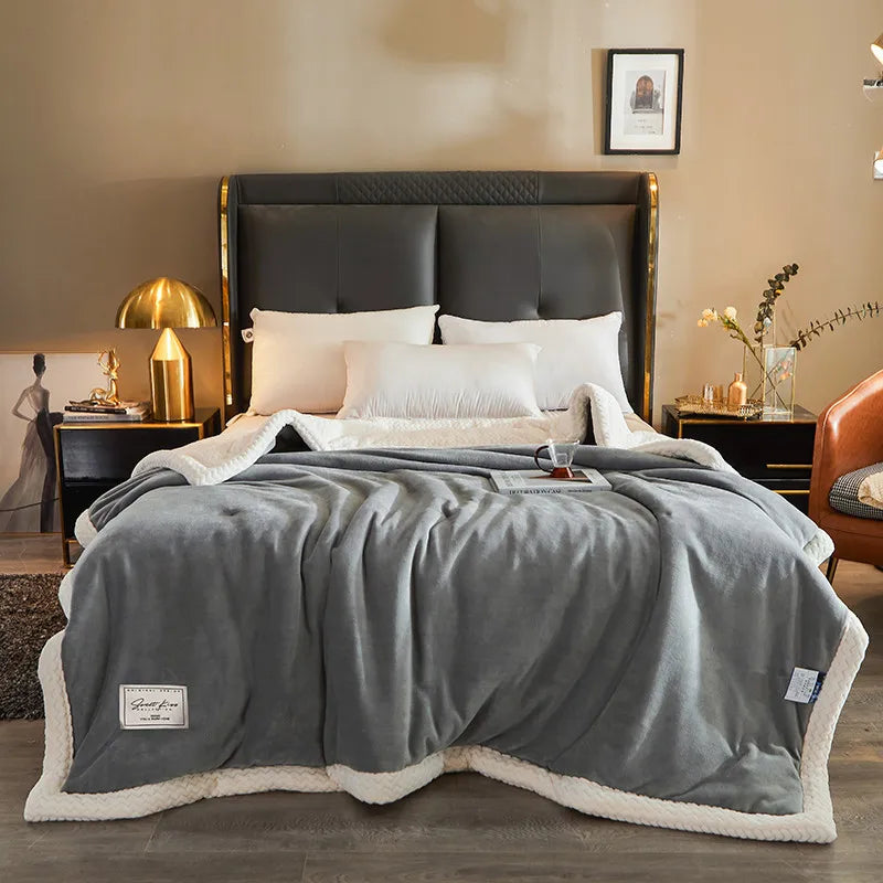 Cozy Fleece Throw Blanket for Sofa and Bed - Extra Soft for Fall and Winter