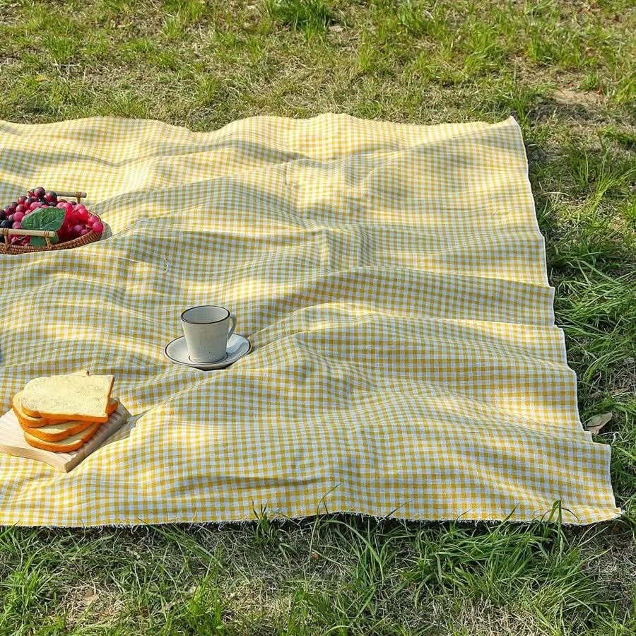 Quick-Dry Plaid Picnic Mat for Outdoor Leisure and Travel