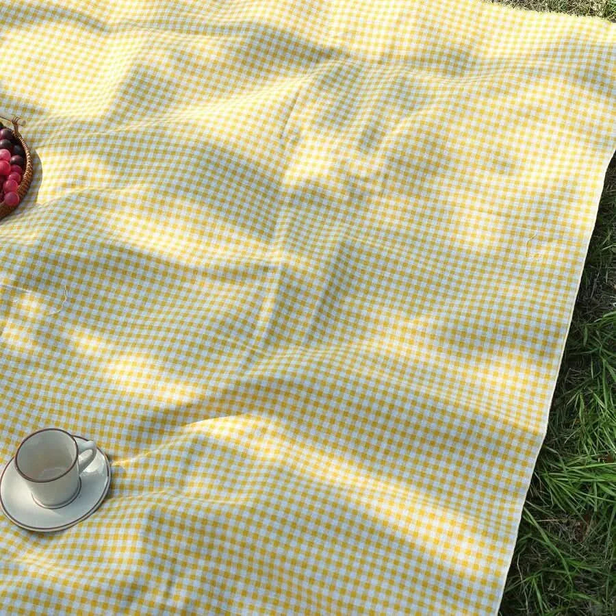Quick-Dry Plaid Picnic Mat for Outdoor Leisure and Travel