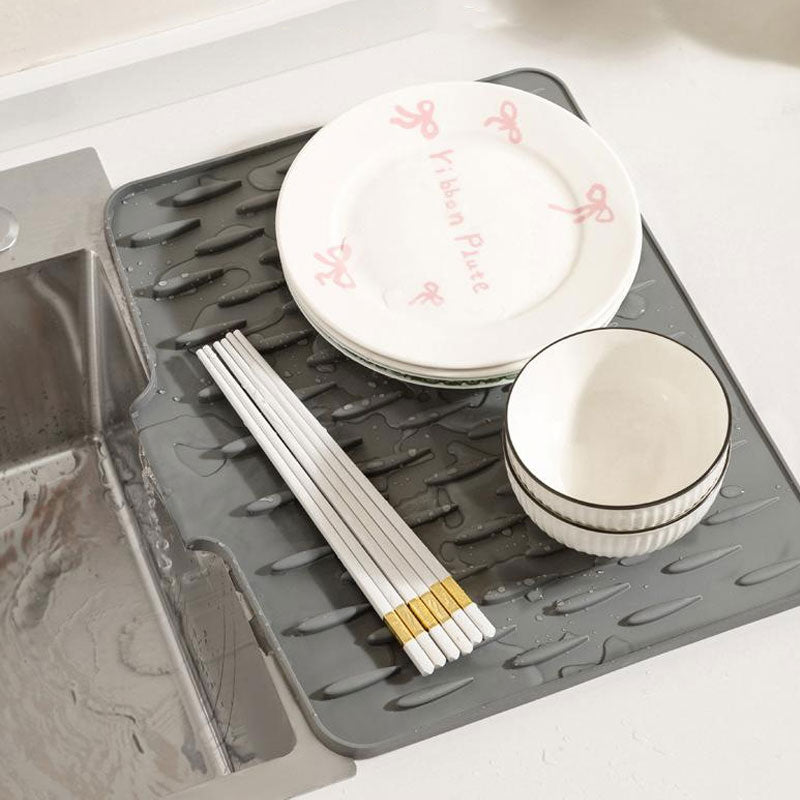 Multifunctional Silicone Mat for Heat Protection and Drying | Heat Resistant & Non-Slip | Globetrek