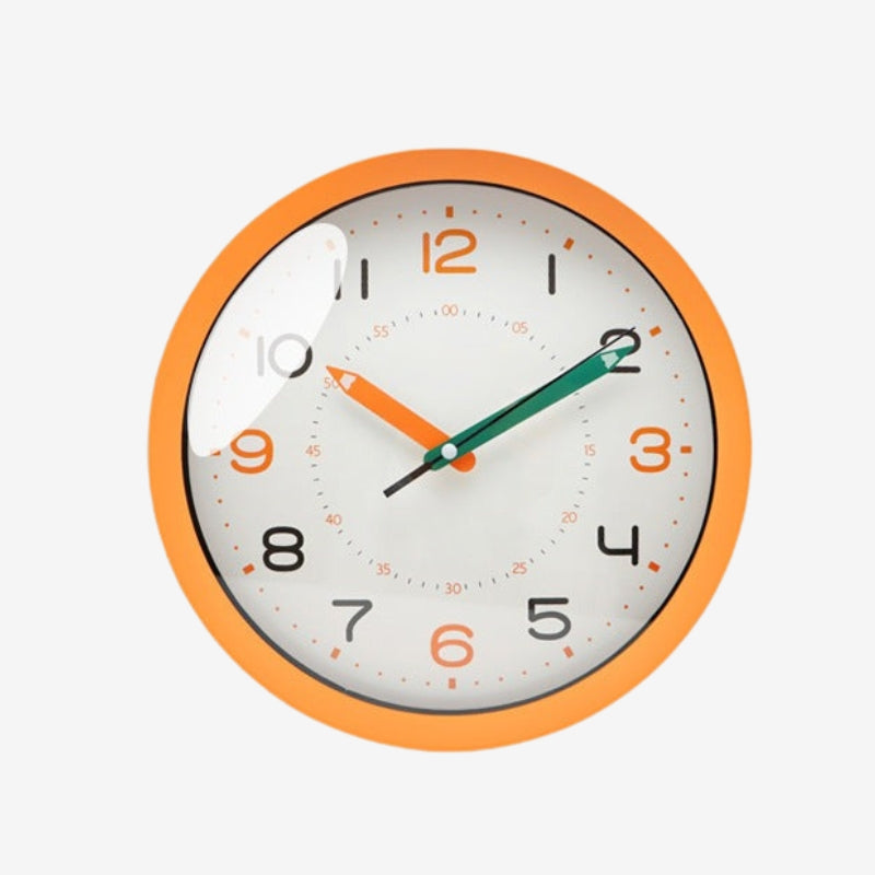 Round Wall Clock in Minimalist Nordic Style with Large, Clear Digits