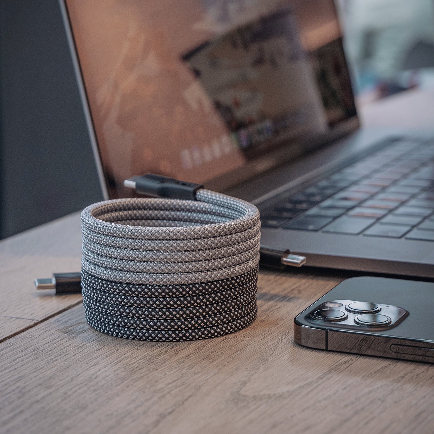 100W Fast Charging Magnetic Spiral Cable – Tangle-Free Design
