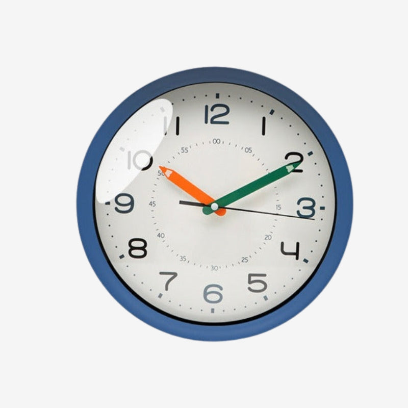 Round Wall Clock in Minimalist Nordic Style with Large, Clear Digits