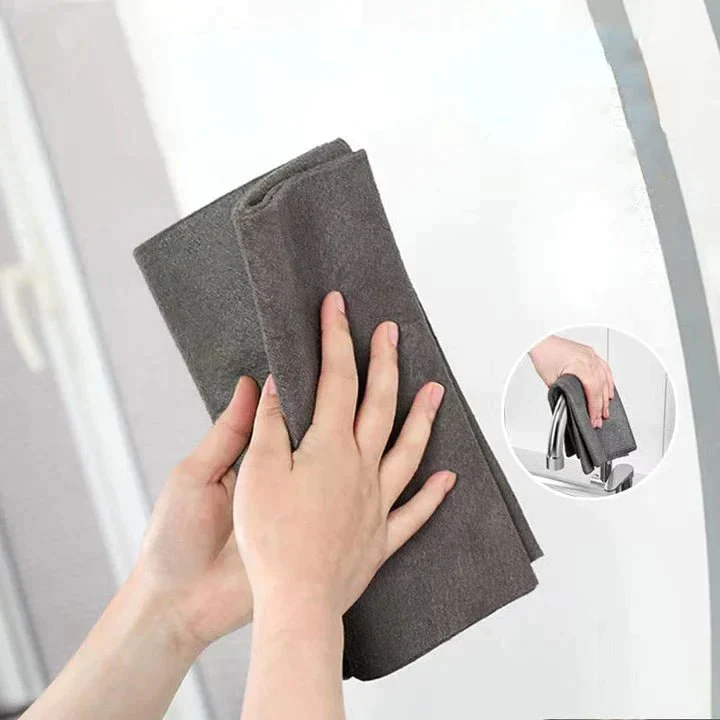 Set of 5 Scratch-Free Microfiber Cloths for Cleaning Surfaces