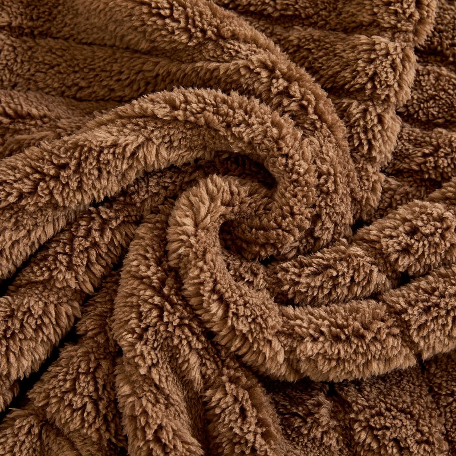 Reversible Plush Sofa Throw Blanket for Year-Round Use