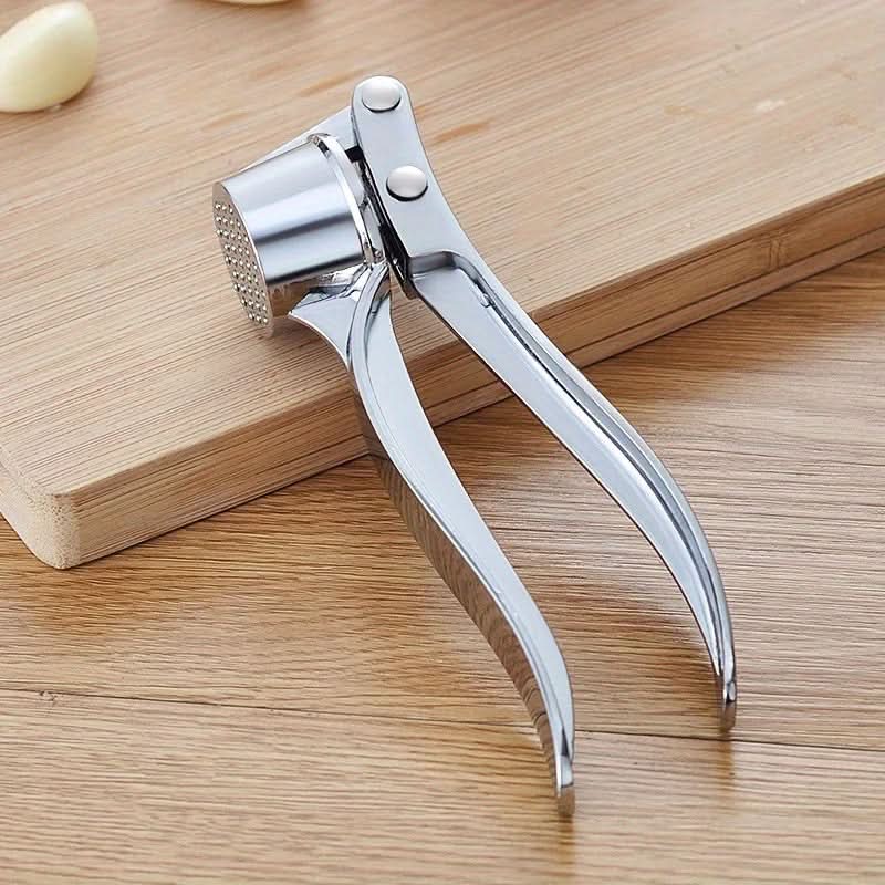 Garlic Crusher Tool – Heavy Duty Press for Efficient Mashing