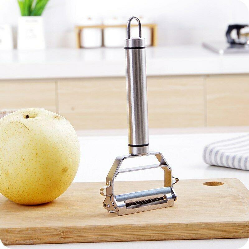 Versatile Vegetable Peeler in Stainless Steel