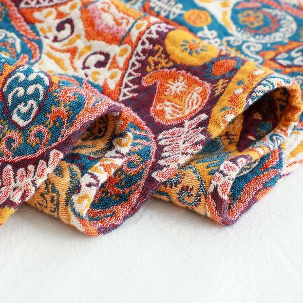 Vintage-Style Cotton Towel Featuring Bohemian Pattern