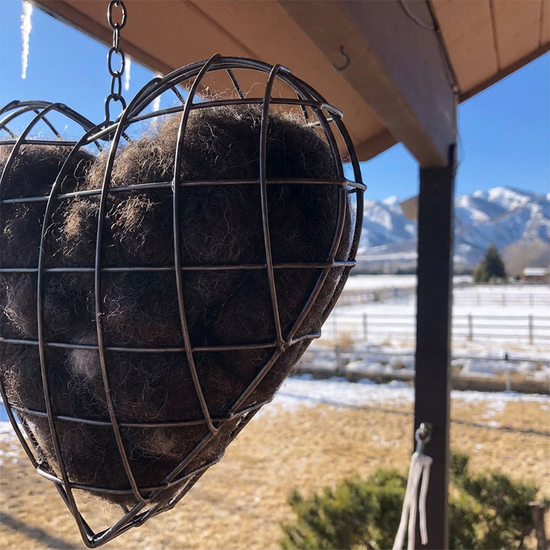 Heart-Shaped Iron Bird Nesting Material Holder with Hanging Chain