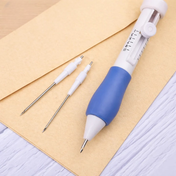 Storage Case with Stainless Steel Needle Stick Set