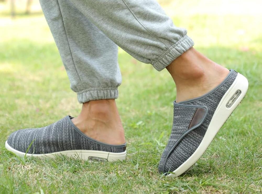 Extra Wide Walking Sneakers for Swollen Feet | Orthopedic Diabetic Footwear