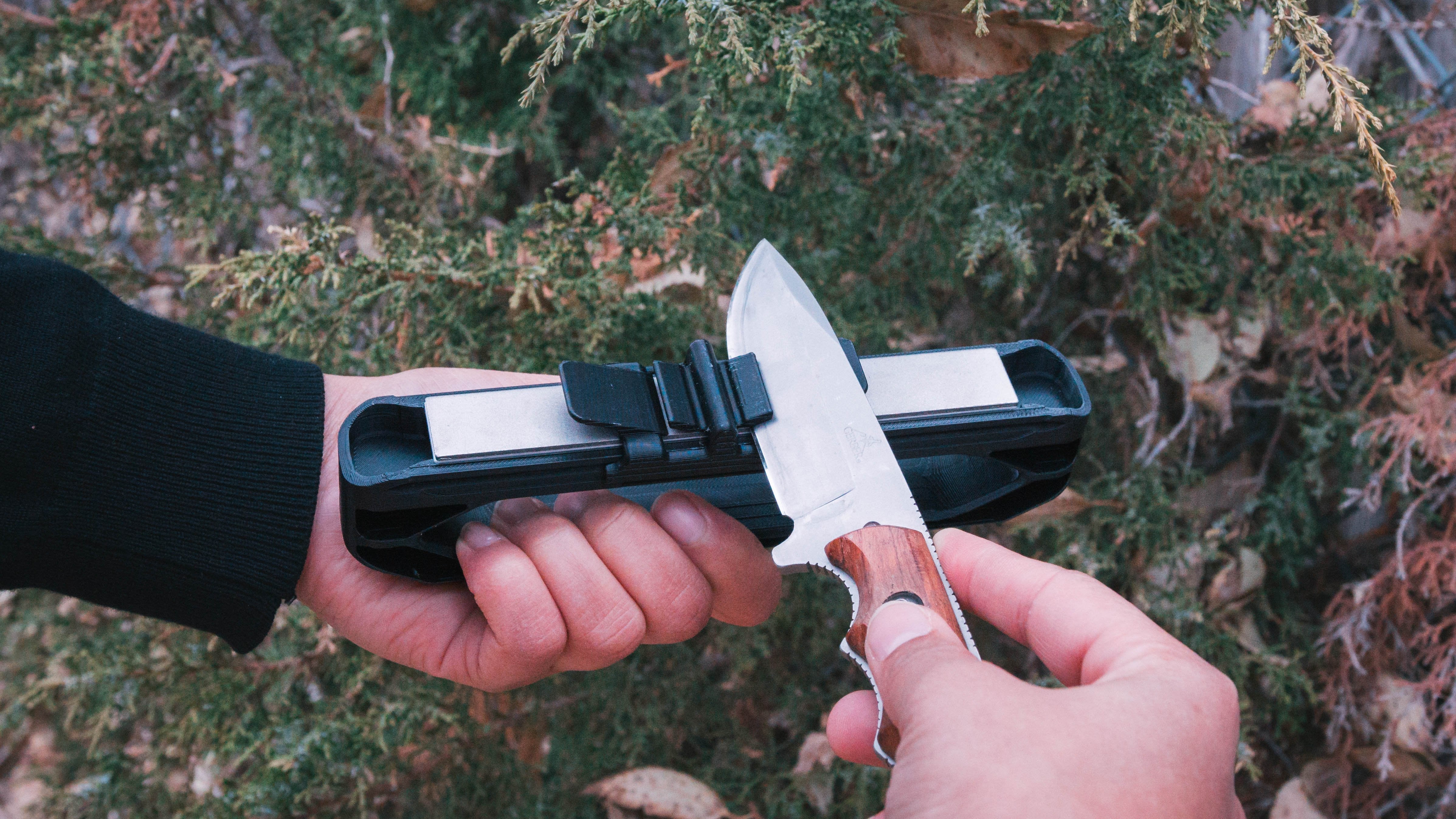 EdgeMaster™ Pro — Unlock Laser-Sharp Blades Fast, Anywhere Life Takes You
