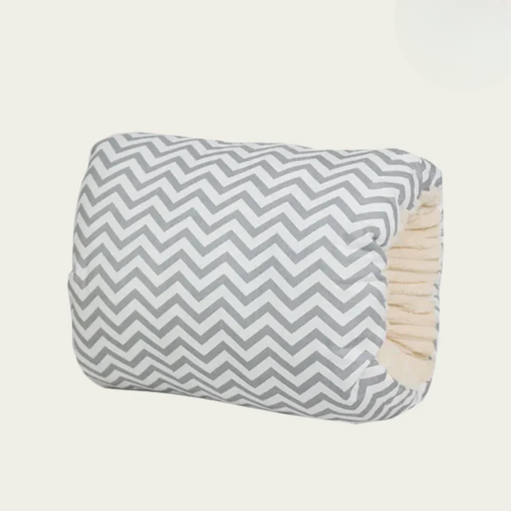 Breastfeeding Support Pillow – Cozy Arm Cushion for Nursing