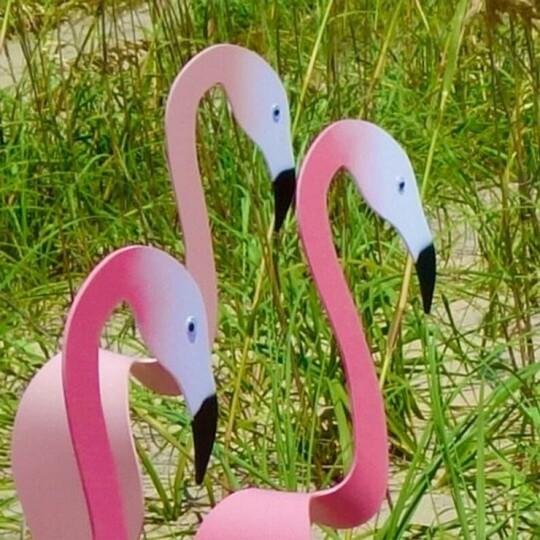 ZephyraFlare™ Swaying Flamingo — Transform Your Garden into a Mesmerizing Breeze-Powered Dance of Joy and Elegance