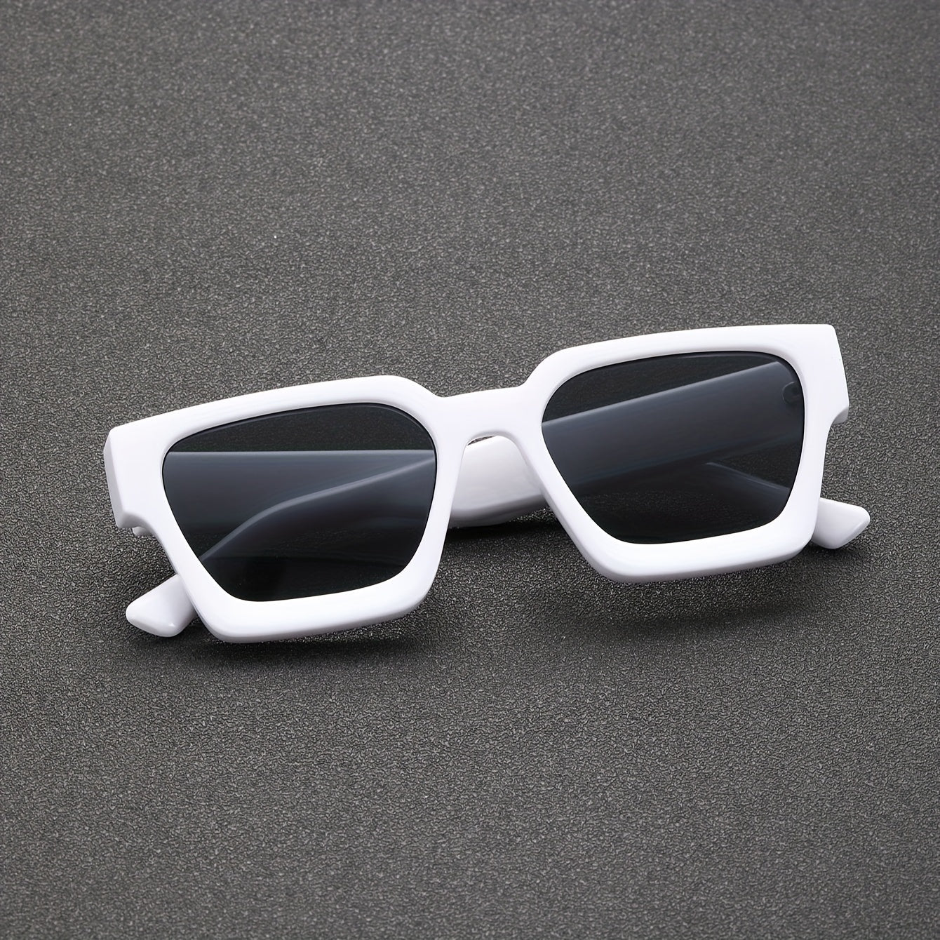 Angular Retro Sunglasses for Men and Women – Y2K Style