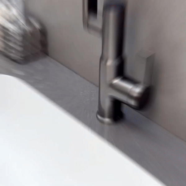 360-Degree Swivel Kitchen Tap with Temperature Indicator
