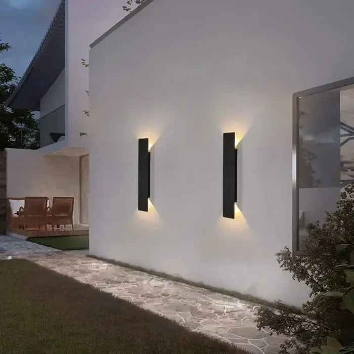 Weatherproof IP65 Up-Down Outdoor LED Wall Light