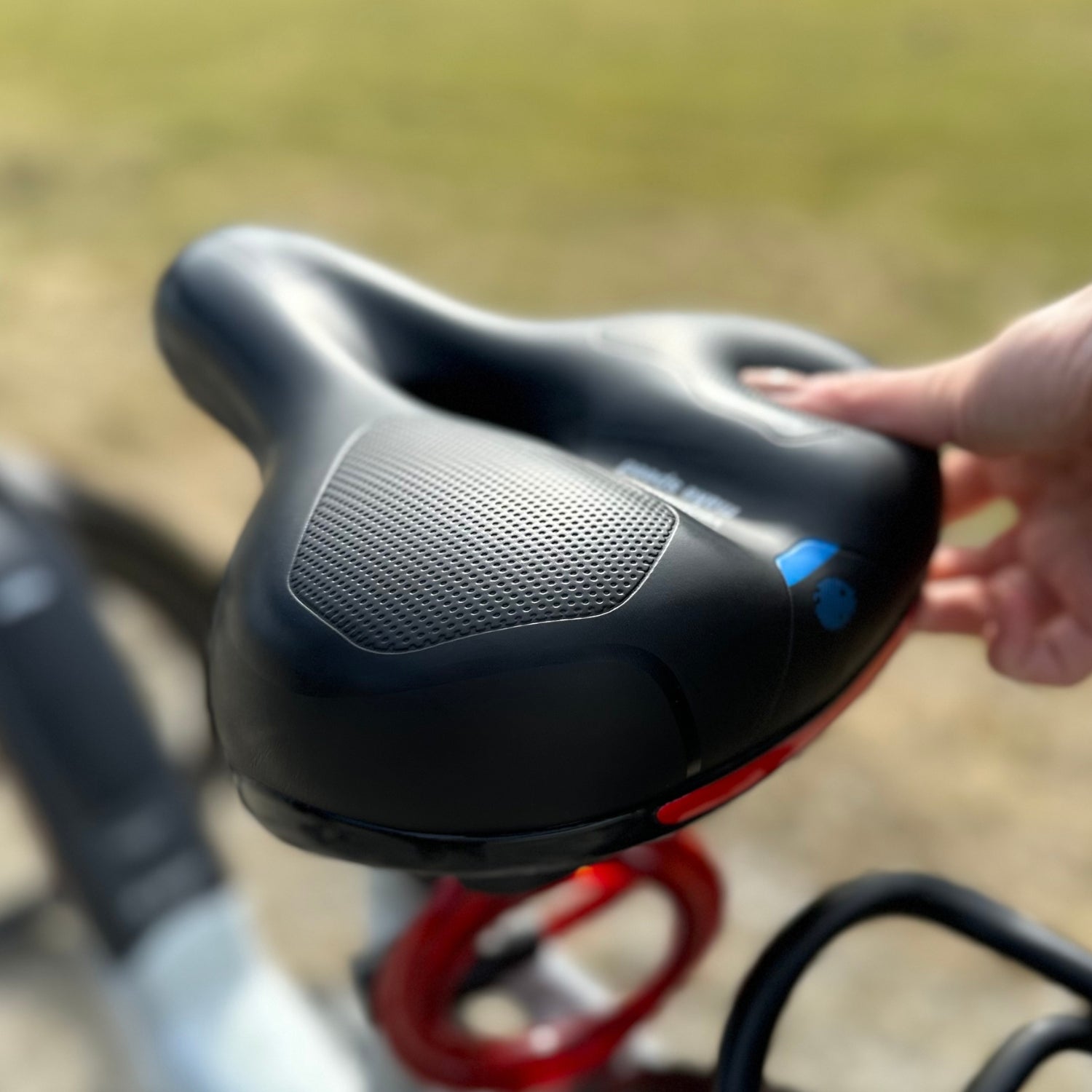 UltimateRide Comfort Bicycle Seat | Ergonomic Foam Design | Sleek Black
