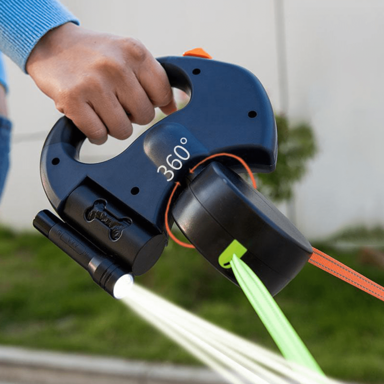 Dual Dog Leash with Flashlight and Tangle-Free Design